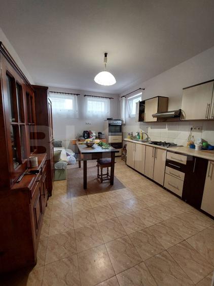 Casa/Spatiu Comercial, 620 mp, pe 3 nivele: demisol, parter, etaj, Zalau
