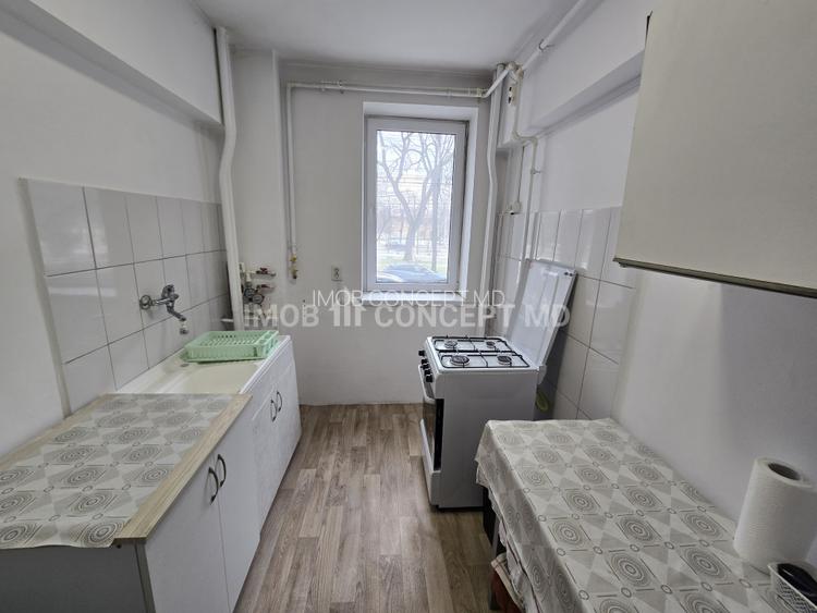 VANZARE PARTER cu 2 camere PE BULEVARD, in Ploiesti - 10