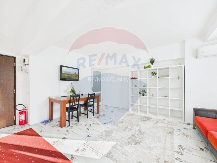 Apartament cu 2 camere de vanzare in Calea Victoriei nr 1 - 5