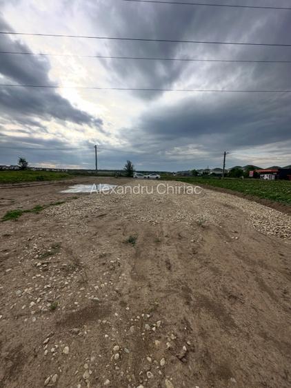 Vand teren intravilan 2000 mp, deschidere DJ602, constructie începuta - 3