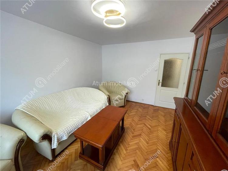 Apartament 3 camere decomandate in zona Vasile Aaron din Sibiu - 2