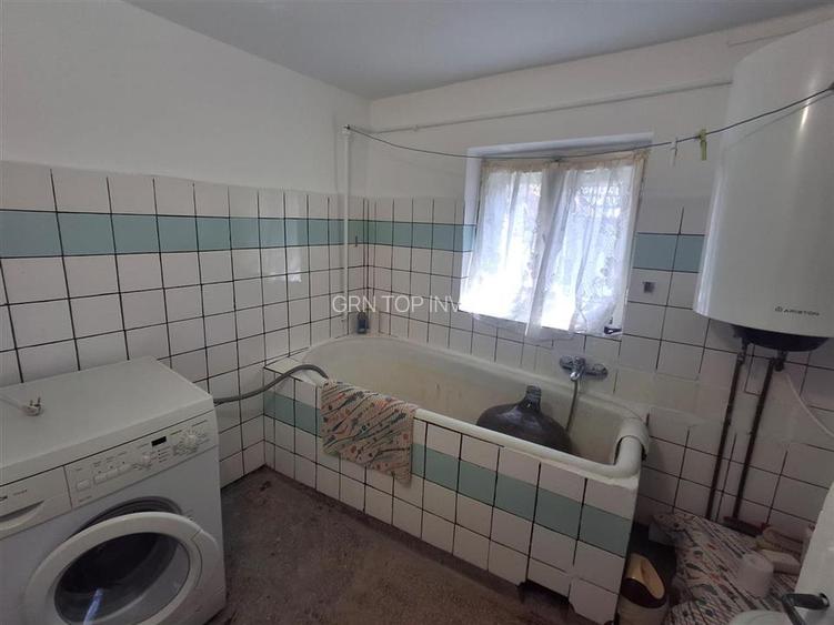 Apartament la casa 2 camere pivnita  100mp gradina zona Lazaret - 4