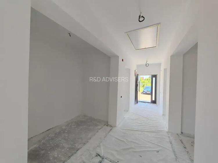 Casa Individuala 4 camere Crevedia - 10