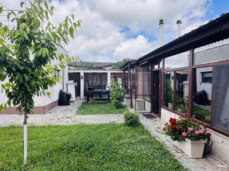 Vila exclusivista 388 mp construiti, 570 mp teren , piscina acoperita Rosu - 3