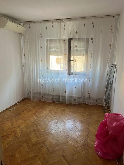 Soarelui | 3 camere | Decomandat | 2 băi | Centrala proprie | Etaj 2 - 8