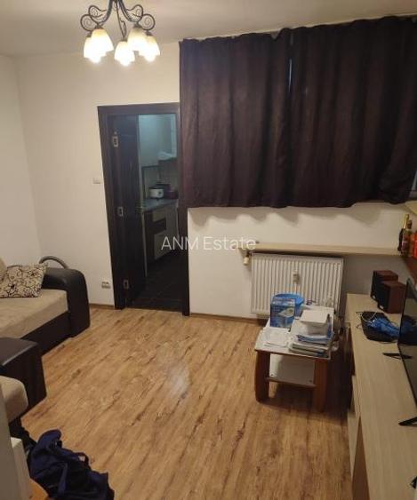 Investitie garsoniera zona metrou Tudor Vladimirescu Plaza bloc 1978 - 2