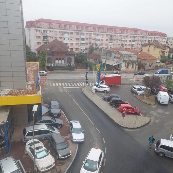 Vand apartament ultracentral, 4 camere, 2 bai - 13