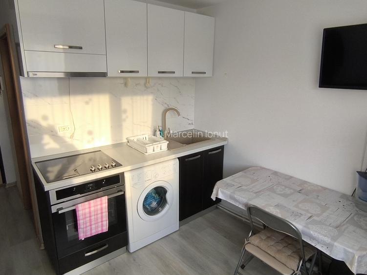 Persoana fizică închiriez mini-garsoniera - 4