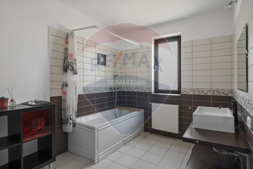 Casă individuală spațioasă 6 camere, cu grădină de 572 mp in Gulia - 12