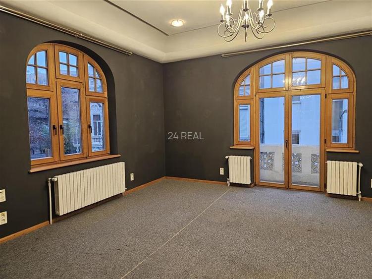 Vila interbelica renovata - de inchiriat pentru birouri - 2