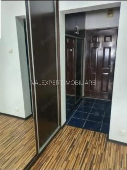 Metrou Costin Georgian,gars,supf.32 mp, mob/util - 3