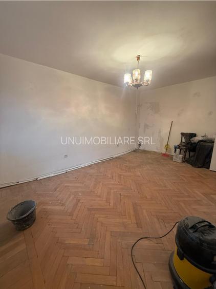 Apartament trei camere - parter - 72mp - Școala nr. 9 - 2