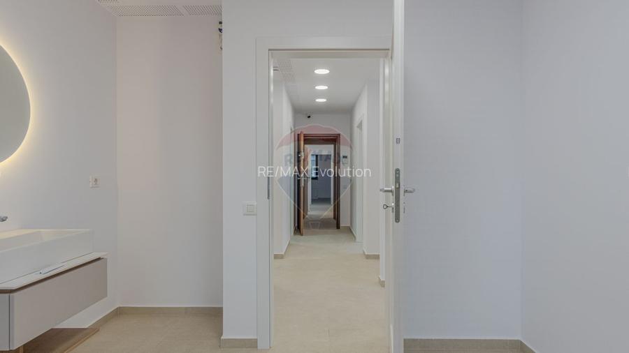 Clinica medicala-9 cabinete- URBAN PLAZA - bloc 15 parter! - 19