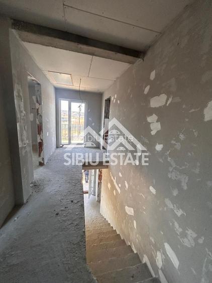 Casa duplex de vanzare 4 camere, 2 bai-s.u. 142 mp. PRET AVANTAJOS - 42