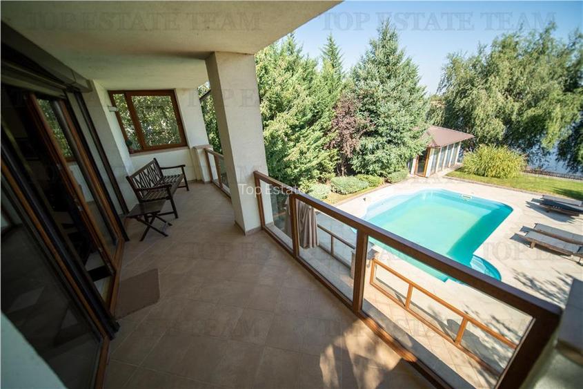 Vila de Lux cu Piscina, Acces direct la Lac si Vedere Panoramica - 20