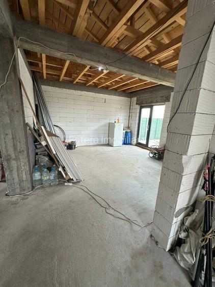 CASĂ DE VÂNZARE CU 3 CAMERE IN ZONA CREVEDIA - 8