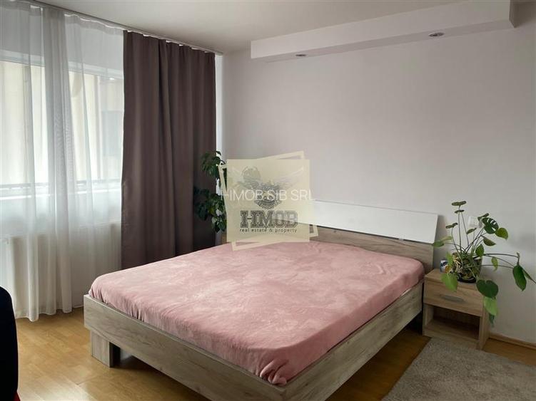 Apartament spatios cu 3 camere 2 balcoane si parcare Calea Turnisorului - 3