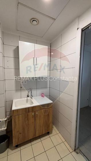 Spațiu comercial de închiriat vis-a-vis de Primaria Mangalia-87mp - 11