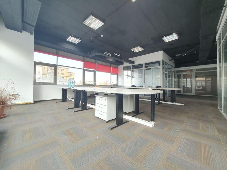 Vanzare cladire de birouri in zona Romana - 2