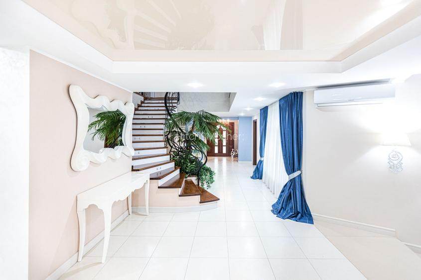 In dulcele stil mediteranean - casa de lux cu accente contemporane - 25