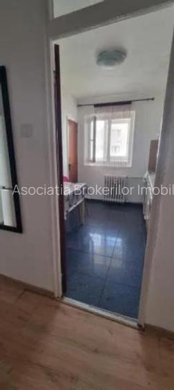 Rahova/Petre Ispirescu ,ap 2 camere mobilat,bloc 1980/ 90.000euro - 4