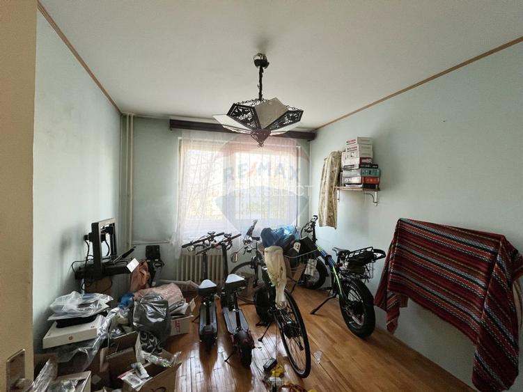 Vanzare apartament 3 camere, decomandat, Drumul Taberei - Bd. 1 Mai - 5