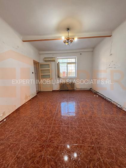 Apartament 4 camere de vânzare, în zona Piața Ovidiu, Constanța - 2