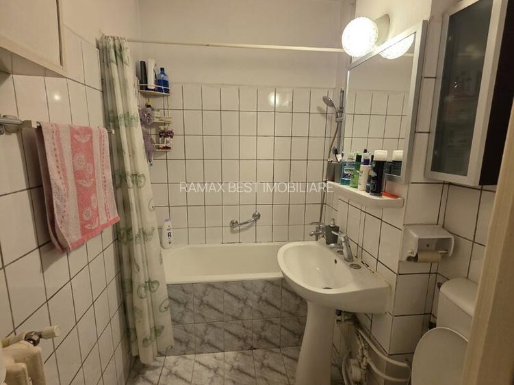 Titan Scoala 195 - Str Rotunda - 13