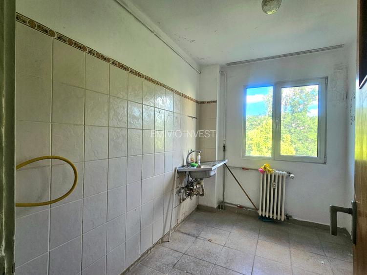 3 camere Gorjului | 5 min Metrou | 66,6 mp | Etaj 4/4 | Ideal renovare | 95.000 - 2