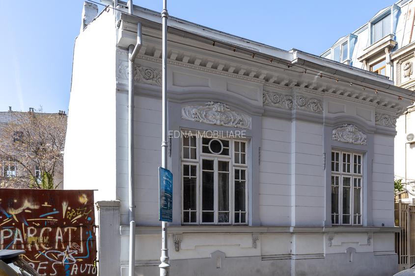 Strada Frumoasa  vila spatioasa cu arhitectura frumoasa - 16