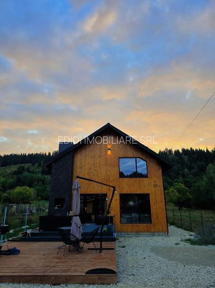 Leresti Arges Vila 4 camere, 2024, 180mp zona linistita de munte, teren 900mp - 2