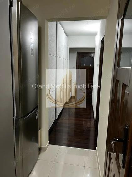 Apartament 3 camere, decomandat, zona Lunei - 8