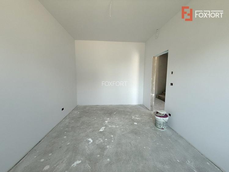 COMISION 0% Duplex despartit prin garaj, 5 camere, 3 bai, in Dumbravita - 8