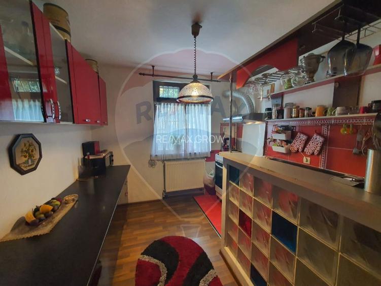 Apartament cu 3 camere de vânzare în zona Est Roman - 5