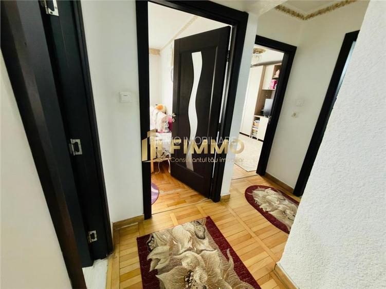 Apartament 3 camere | 2 bai | 68 mp | Zamca | ID : 1662 - 11