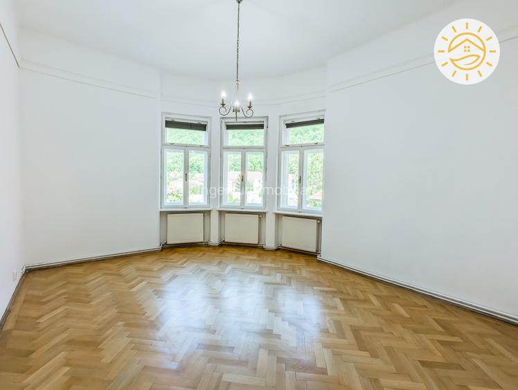 Spațiu generos 5 camere în vilă | Centrul Istoric cu Vedere Tâmpa - 3