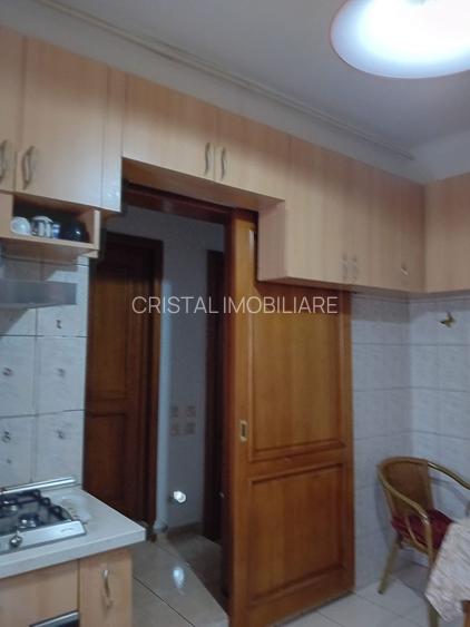 Vanzare apartament 3 camere zona Sebastian sector 5 - 7