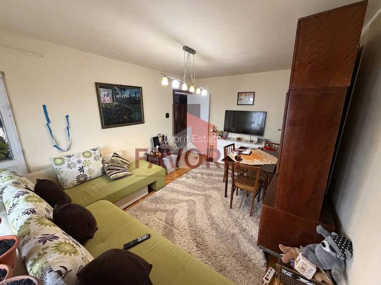 Decomandat. La 2 pasi de Shopping City. 2 bai - 2