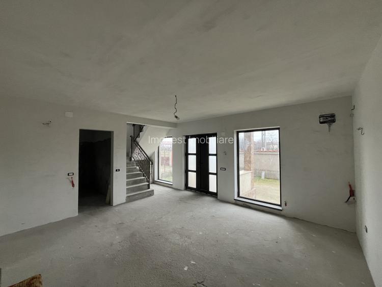 Oportunitate! Vila P+M inalta, 4 camere, placa de beton, Valu lui Traian! - 3