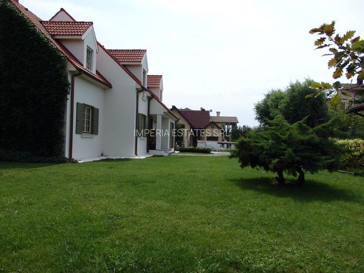 1100 mp teren!Vila în stil cottage francez, Iancu Nicolae - 3