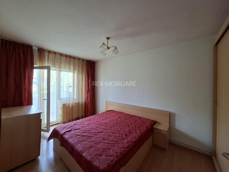 Apartament cu 3 camere,  decomandat,  5 minute de Iulius Mall,  garaj - 2