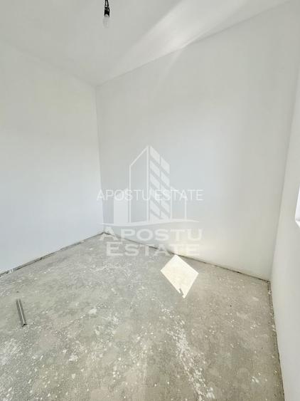 Duplex alipit cu 4 camere situat in vatra satului din Giroc - 11