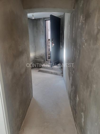 Casa pe 3 nivele, zona centrala, le pret de garsoniera, intre 2 statii de metrou - 2