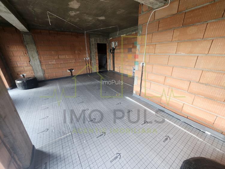 1 Camera. Etaj 1 si etaj 2. Sanandrei. - 2