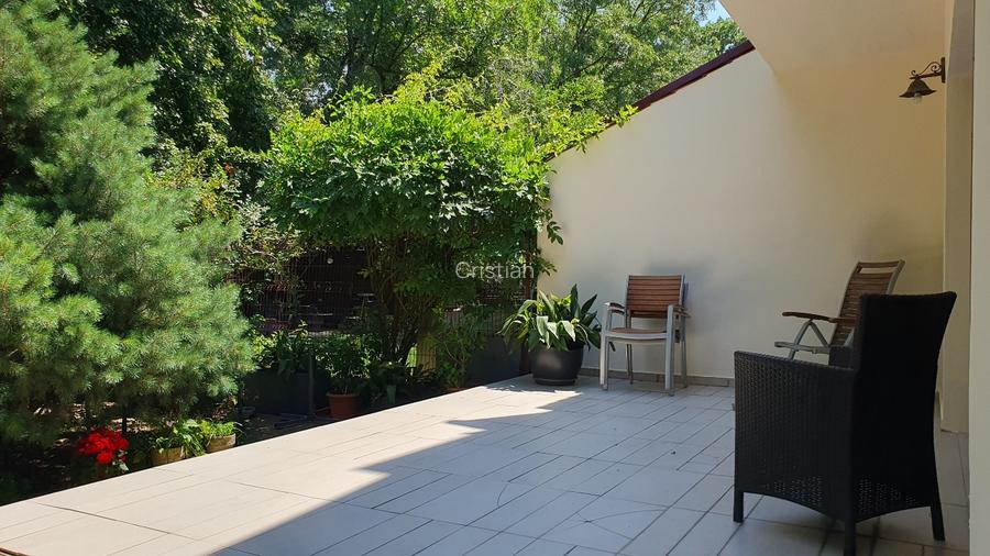 Vila Baneasa la liziera padurii, zona Liceul Francez, Sector 1, Bucuresti - 16