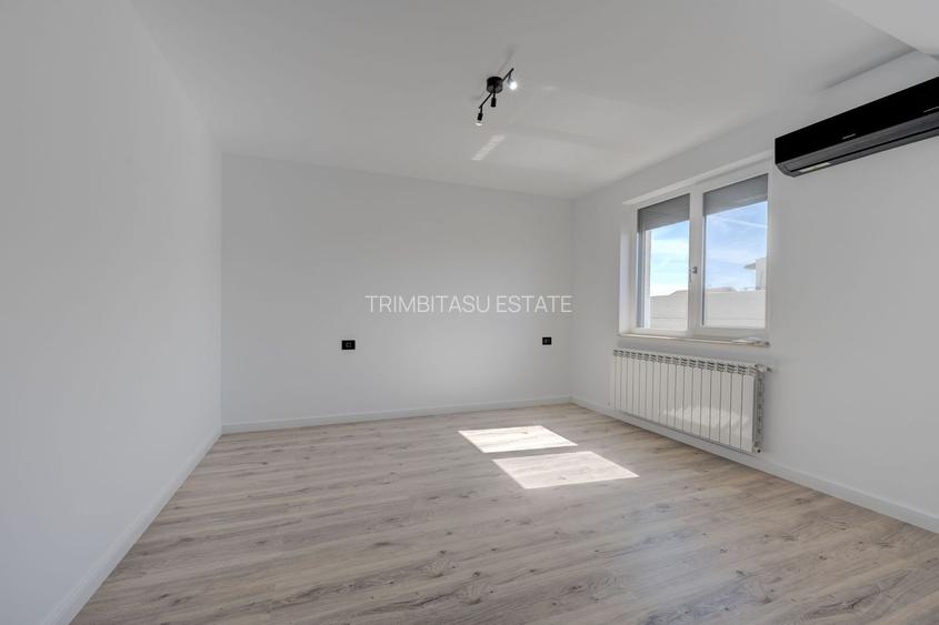 CASA TIPLA, Racordata la toate Utilitățile ! Domnești ! - 8