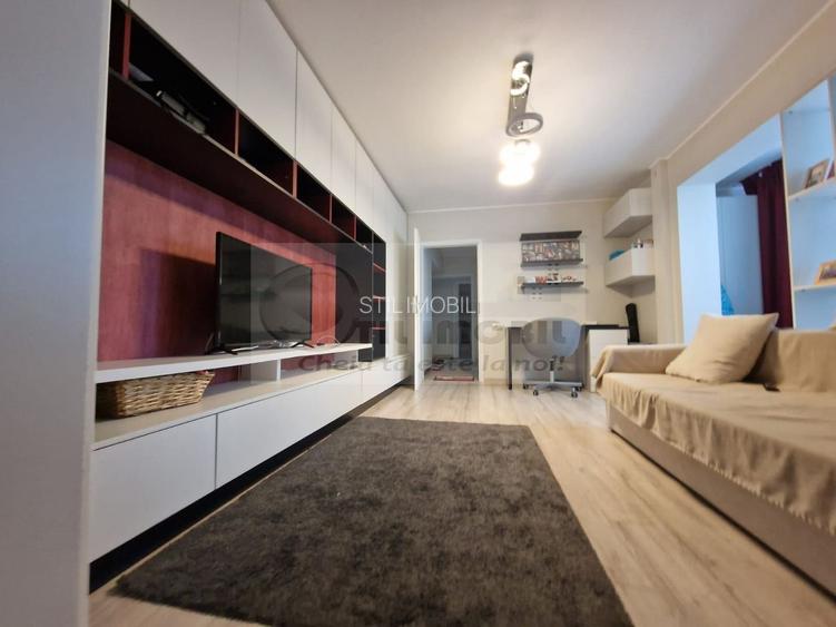 Liber, mobilat modern, apartament 3 camere, Tatarasi Posta, etaj 3/4 - 5