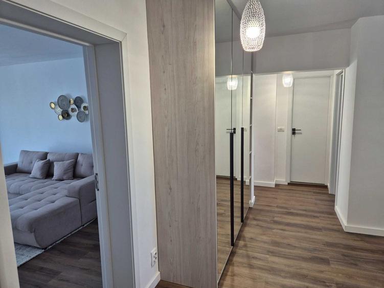 De Închiriat Apartament Lux 3 camere, rond Alba Iulia