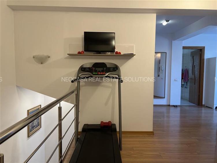 Vila individuala P+1+M | 362 mp construiti | 404 mp teren | Aviatiei - 17