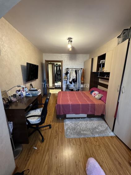 Apartament 3 camere, etaj 4/10, Marasesti  - 13